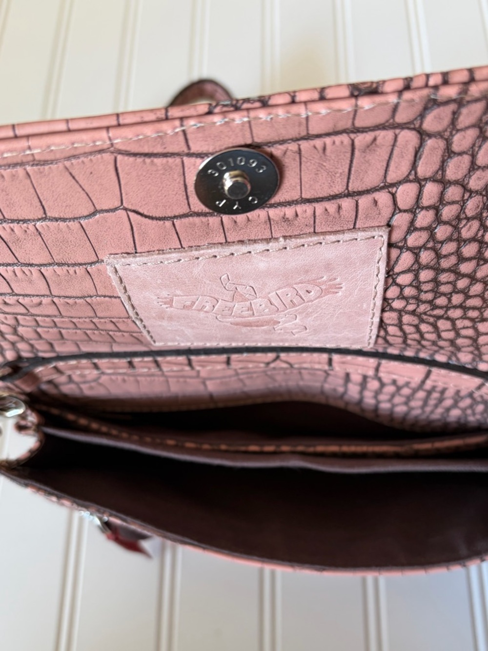 🔥🩷Freebird by Steven LOLA Pink Croc-Embossed Convertible Crossbody - Picture 4 of 4
